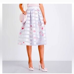Ted BakerRosaley Chelsea Print Pleated Skirt Size 4 US 10